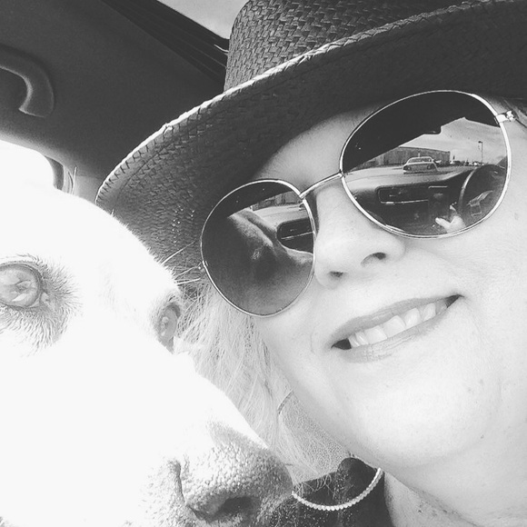 Meet your Posher, Alisa - Picture 3 of 4